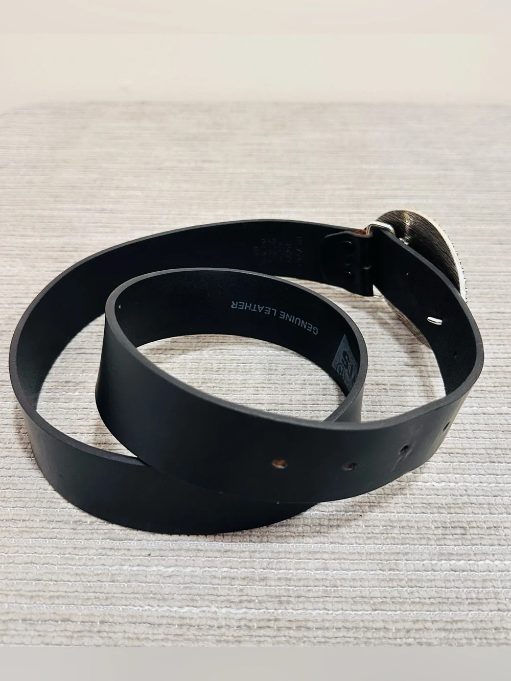 Levi’s Men’s Black Leather Belt Size 36 Genuine Leather Classic Casual Western